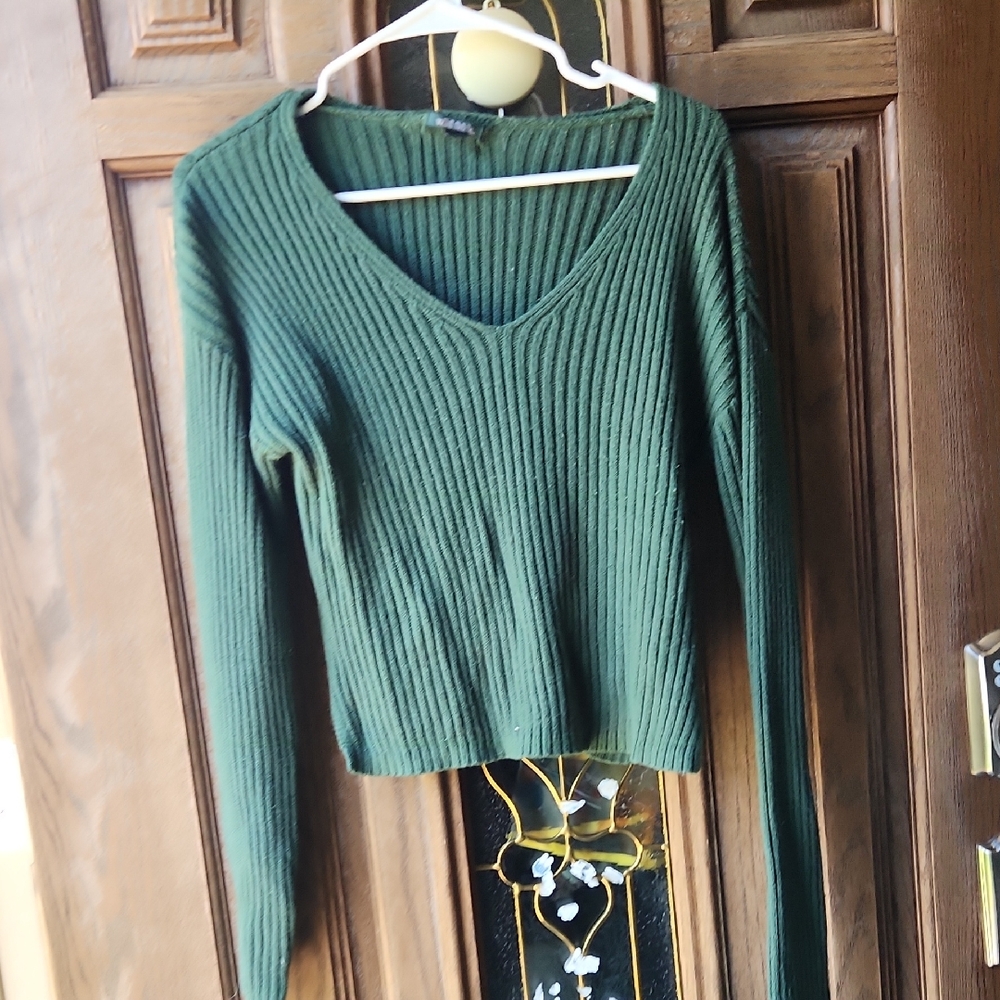 Green V-Neck Ribbed Sweater